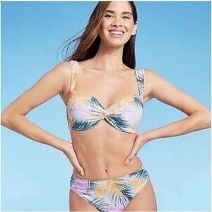 Shade & Shore- 2 piece Bikini  Lightly Lined Twist-Front Bikini Set - New